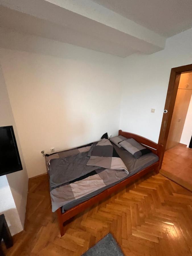 Stankela Apartment Novi Sad Buitenkant foto